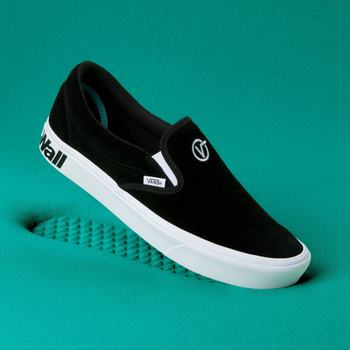 Férfi Vans Distort Comfycush Slip-on Cipő VA1740953 Fekete/Fehér